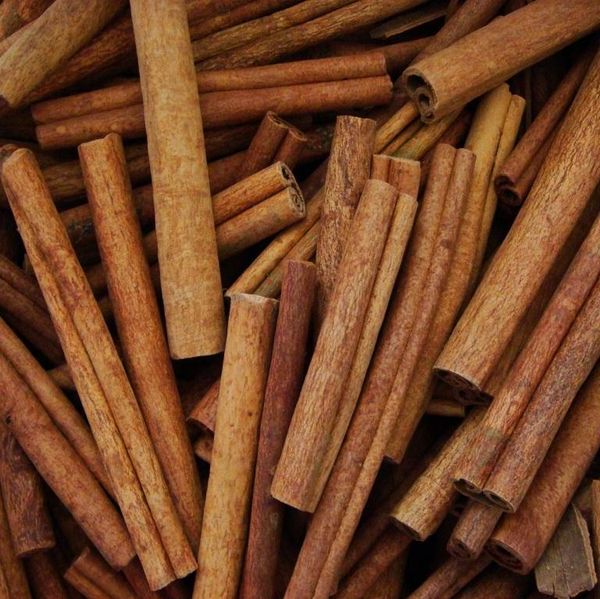 Korintje Cassia Bark Oil - CO2 - Van Aroma (CV-001) from 인도네시아 supplied by Van Aroma - Large 시나몬 오일