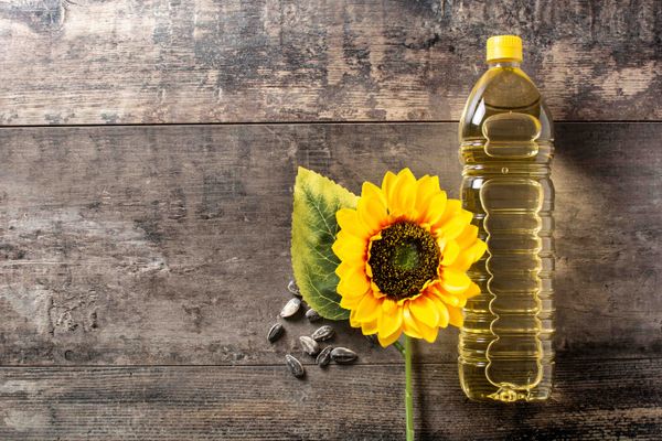 Sunflower oil from 카자흐스탄 supplied by TradeGrain - Light Yellow 정제 해바라기유