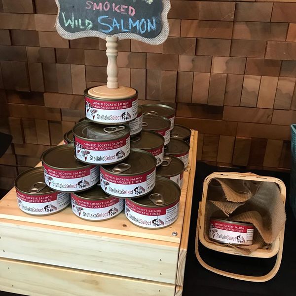 Smoked Wild Salmon from 캐나다 supplied by River Select Fisheries Cooperative - 뼈 없음 연어