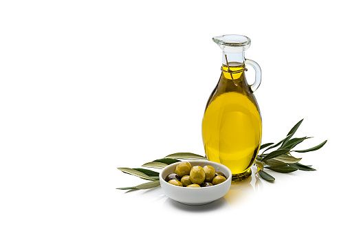 Olive Oil from 아랍 에미리트 연합국 supplied by Olivetti food trading - Glass Jar (=Glass Bottle) 올리브유