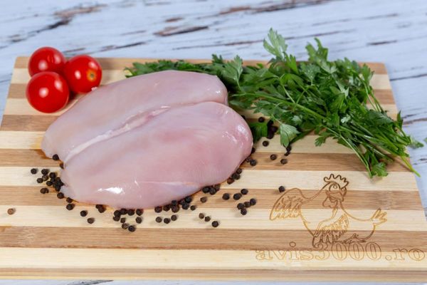 Chicken Meat from Romania supplied by Avis 3000 - Frozen Frozen Whole Chicken