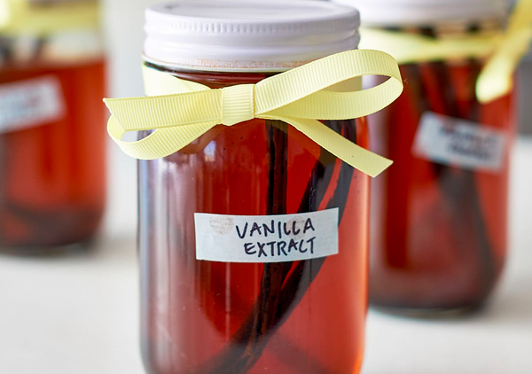 Whole Vanilla Beans from 스리랑카 supplied by D & P Ceylon Expo (Pvt) Ltd - Beans 바닐라