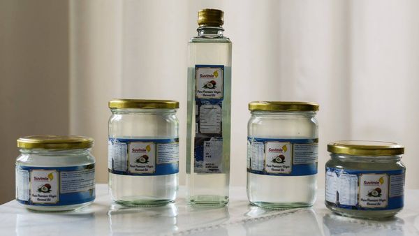 Virgin Coconut Oil from 스리랑카 supplied by Suvimie Associates (Pvt) Ltd. - Glass Jar (=Glass Bottle) 기타 코코넛 오일