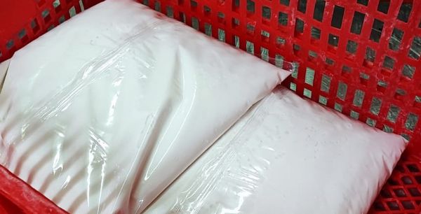Coconut Milk from 인도네시아 supplied by Bisnis International Sentosa PT. - Conventional 코코넛밀크
