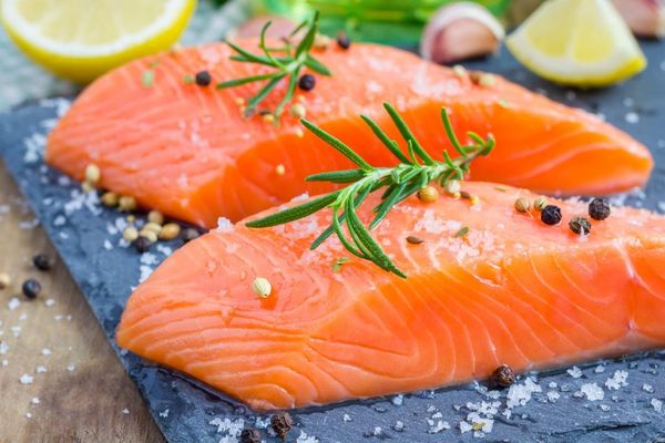 Salmon Fillet from 라트비아 supplied by Khan Caviar - Skinless (=Without Skin) 연어