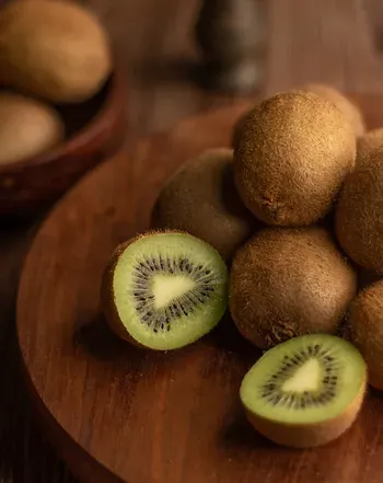 Kiwi from 벨기에 supplied by Produce Services Europe - Green 신선 키위