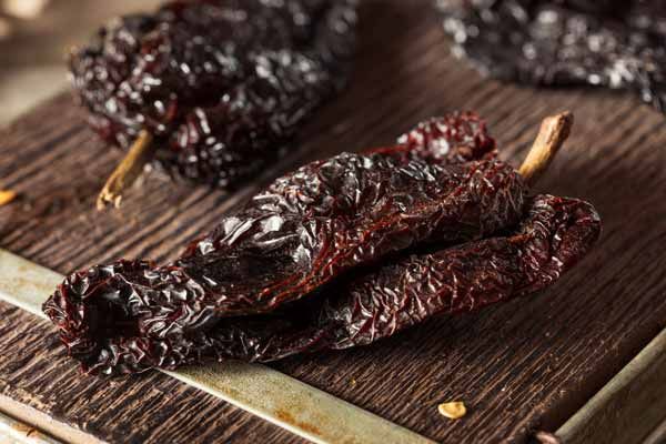 Dried Mexican Chile from United States supplied by Culinary Farms - Dark Red Dried Whole Chili Pepper