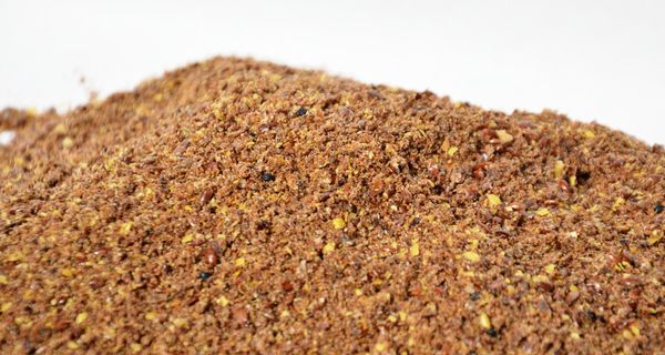 Extruded Linseed from 체코 supplied by 1 Zemedelska Chorusice - As per customer's request 아마인박
