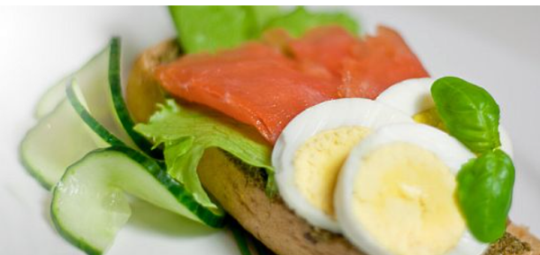 Smoked Trout from 노르웨이 supplied by Norwegian Nutrition Sdn Bhd - Boneless (=Without Bone=Deboned) 냉동 송어