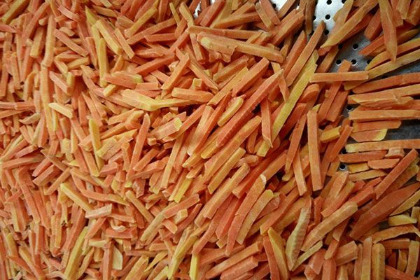 Frozen Sweet Potato from 대만 supplied by Qingdao Huahong Food Co., Ltd. - TW - Sliced 고구마