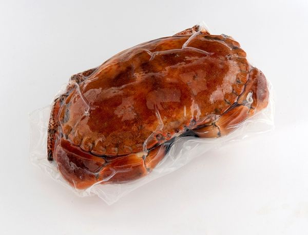 IQF Brown Crab from 영국 supplied by Peninsula Seafoods Inc. - Vacuum Packed (=VAC) 냉동 게