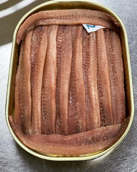 Anchovies from 스페인 supplied by Rezumar - Preserved (=Canned) 통조림 또는 병에 든 멸치