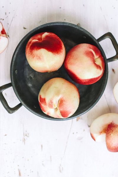 Fresh Nectarine from United States supplied by Family Tree Farms - White Skin Color Fresh Nectarine