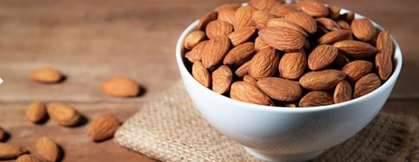 Almond from 아프가니스탄 supplied by Wais Sodais Ltd. - Kernel 아몬드 알맹이