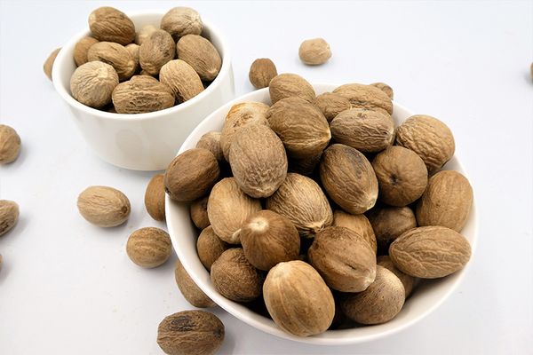 Nutmeg from Indonesia supplied by EMCO - Whole Whole Nutmeg