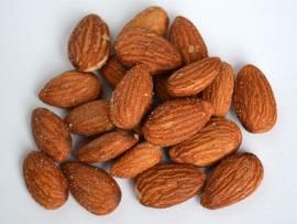Raw Almonds from 호주 supplied by Zieler & Co. - 갈색 아몬드 알맹이