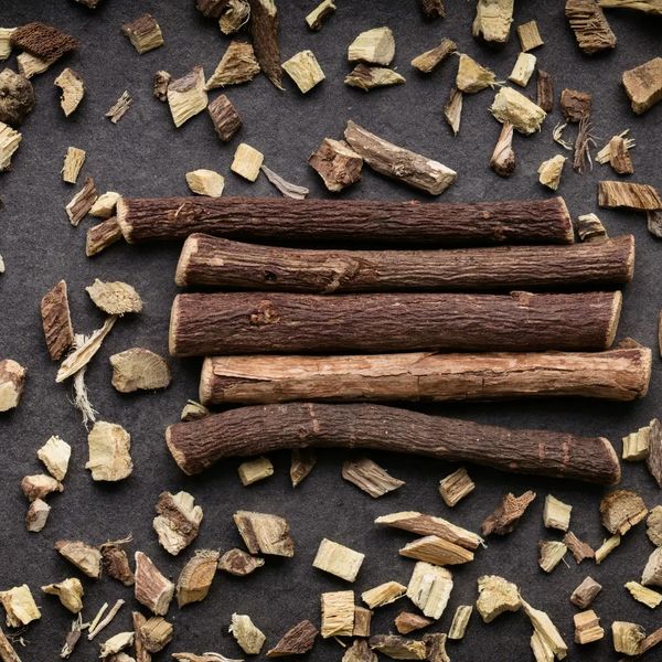 Licorice Roots from 이탈리아 supplied by Amarelli Fabbrica di Liquirizia SRL - Root 감초