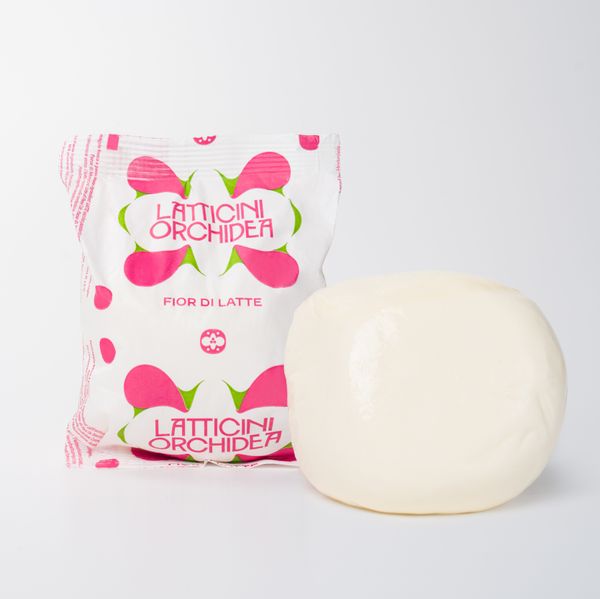 Fior di Latte cheese from 이탈리아 supplied by G.C.M. - Latticini Orchidea - 저온 살균 모짜렐라 치즈
