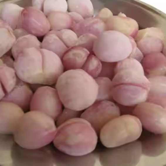 FROZEN BABY SHALLOTS ONION from 베트남 supplied by Ban Mai Co., Ltd - 냉동-IQF 냉동 양파