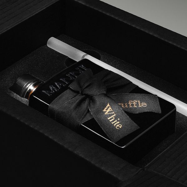 MANNI White Truffle Extra Virgin Olive Oil Condiment from 이탈리아 supplied by MANNI OIL SOCIETÀ AGRICOLA SRL - golden green 올리브유