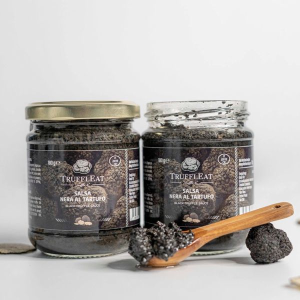 Black sauce with black summer truffle 5% 180 gr from 이탈리아 supplied by Truffleat - 기타 소스상품