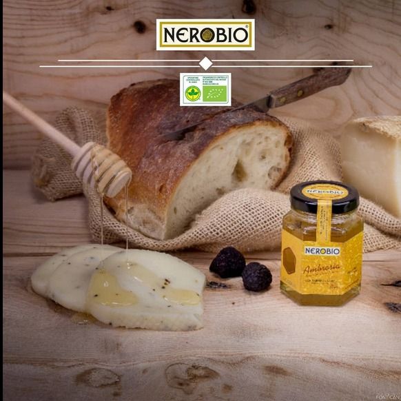 Honey with truffle from 이탈리아 supplied by Nerobio Tartufi - Az.Agricola Polverari Rosetta - Organic 꿀