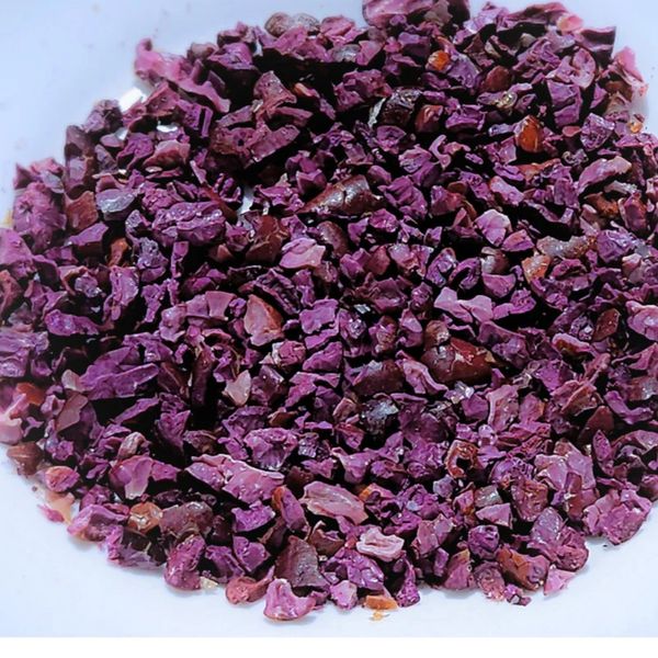 Raw Unfermented Cacao Nibs from 에콰도르 supplied by Herencia Chocolate - SMC 1 코코아콩