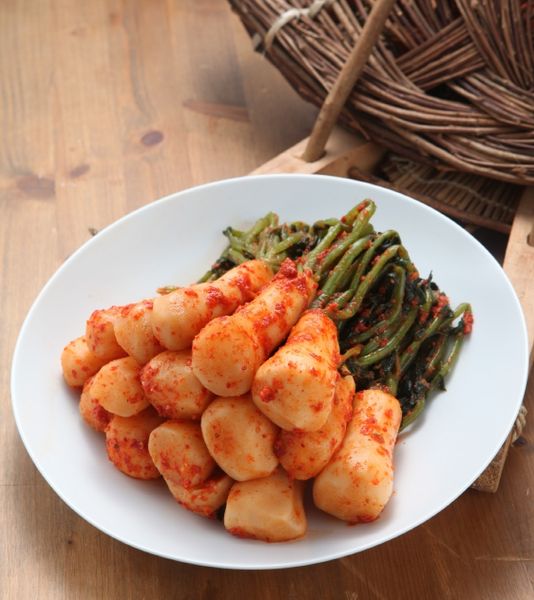 Ponytail Radish Kimchi from 대한민국 supplied by Hwawon Agricultural Cooperative Kimchi Processing Plant - Cabbage 채소 가공품