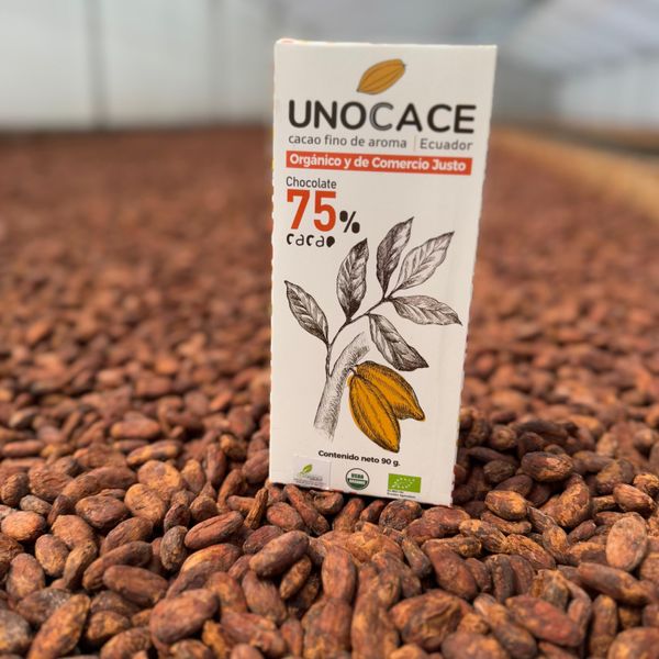 Organic Dark Chocolate Bar 75% from 에콰도르 supplied by UNOCACE - Brown 초콜릿