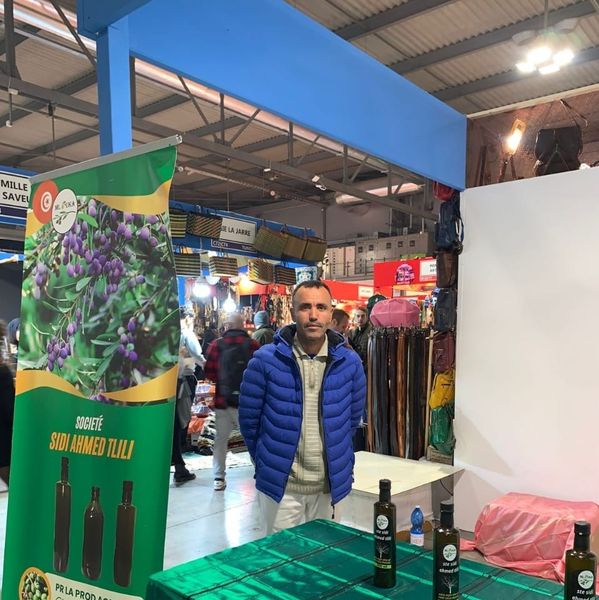 Extra virgin olive oil from 튀니지 supplied by Mlouka Sidi Ahmed Tellili For Agriculture Production - Acidity Rate: ≤2% (=Up to 2%) 올리브유