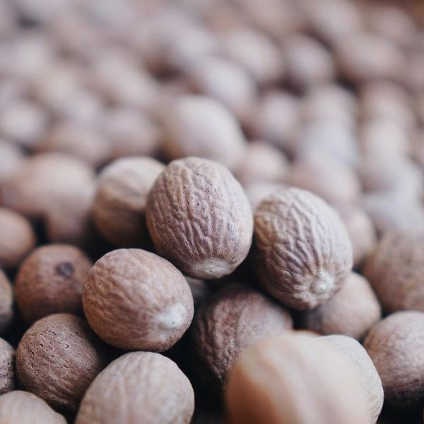 Nutmeg Whole SS (Shrivelled) from Indonesia supplied by CV. Bumi Maju Sejahtera - Moisture: 12% Whole Nutmeg