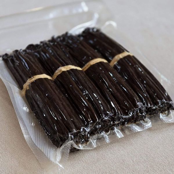 Madagascar vanilla beans from Madagascar supplied by Riavanille Sarl - 18-22cm Vanilla