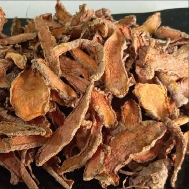 Turmeric whole & dehydrated from 인도네시아 supplied by Solo Bisnis - Yellow 튜메릭