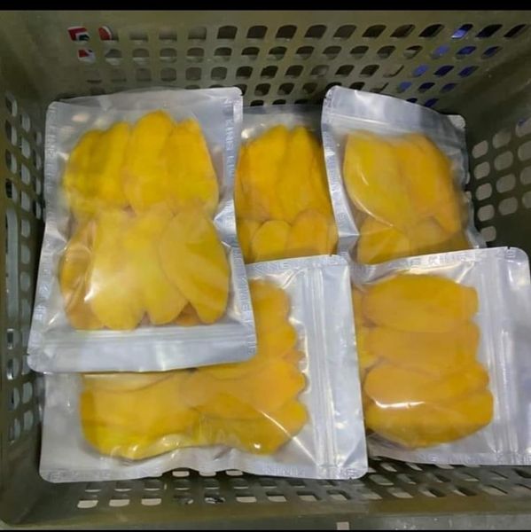 DRIED MANGO from 베냉 supplied by AGRO BUSINESS TRADE IMPORT EXPORT SARL - 혼합 품종 말린 망고