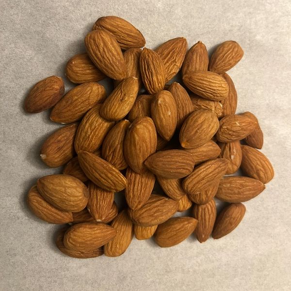 Almonds from 미국 supplied by Black Owned Bizzz LLC - Gold 아몬드 알맹이