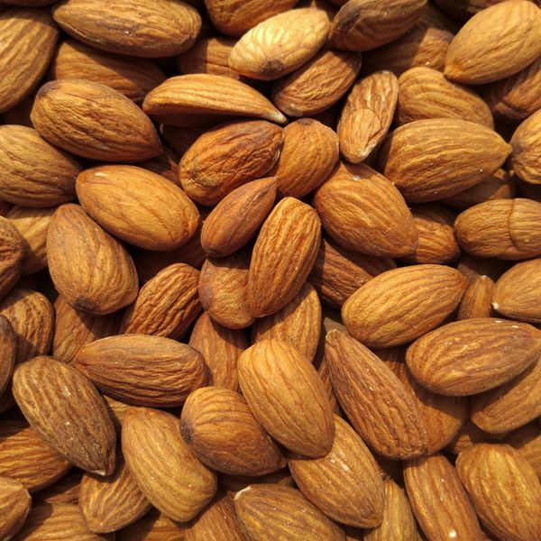 Almond from United Arab Emirates supplied by Opes Terra - Raw Almond