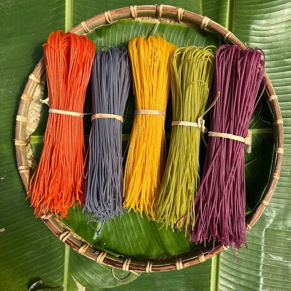 Rainbow color noodle made from vegetable and rice flour gluten free customize packaging from Vietnam from 베트남 supplied by SAFIMEX JOINT STOCK COMPANY - Rice Noodle 국수