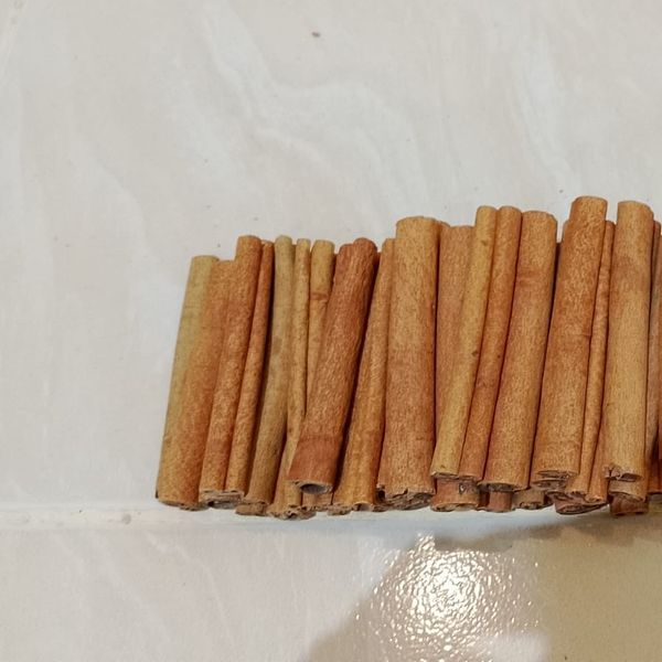 Cinnamon Cassia Veera from 인도네시아 supplied by PT BUMI HARTA ABADI - Sticks (=Quills) 시나몬