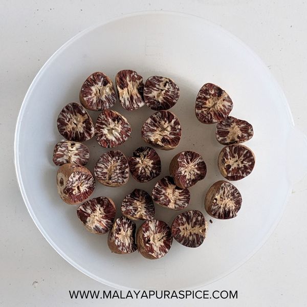 Areca nut from 인도네시아 supplied by Malayapura spice group - 흰 빛 도는 갈색 아레카너트
