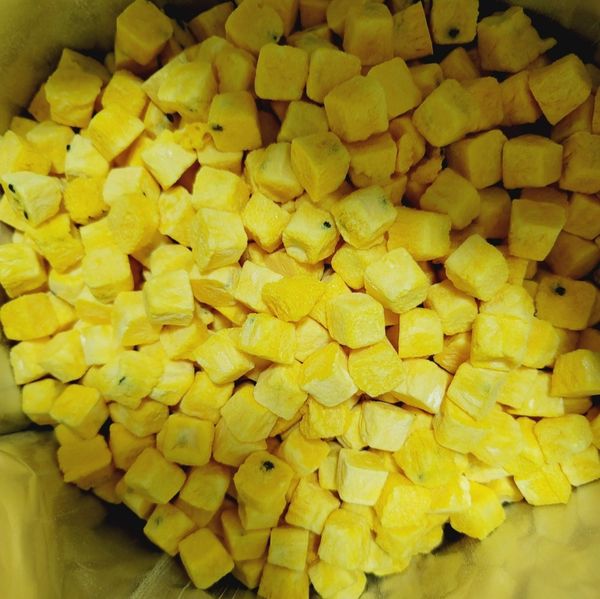 Crispy Freeze Dried Passion Fruit    S-Fresh Vietnam 84-0908861288 from 베트남 supplied by Seiko Jsc - Golden Passion 말린 패션프루트