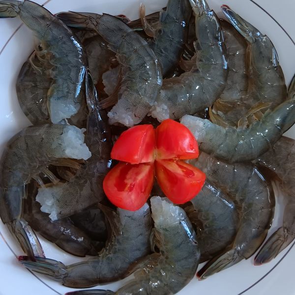 Whiteleg shrimp / Vanname Shrimp Frozen from 인도네시아 supplied by PT ESAPUTLII PRAKARSA UTAMA - Size: 55-60 냉동 새우