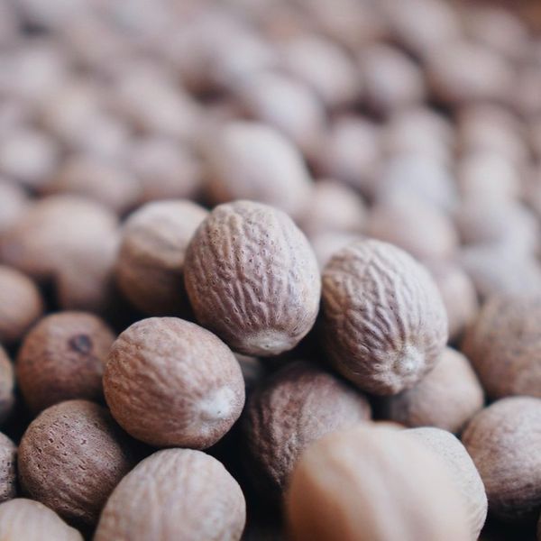 Nutmeg Whole AB from Indonesia supplied by CV. Bumi Maju Sejahtera - Moisture: 12% Whole Nutmeg