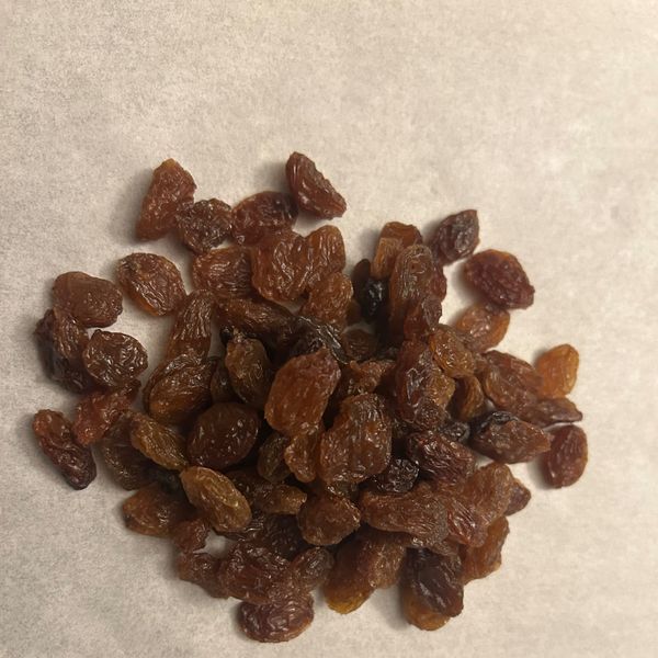 Organic Thompson Raisins from 미국 supplied by Black Owned Bizzz LLC - Packed 건포도