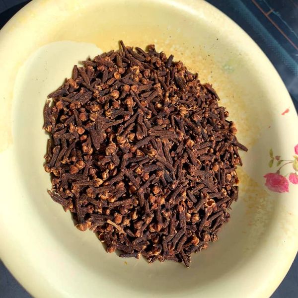 Whole Cloves from 나이지리아 supplied by Otec concept international Ltd - Long 통정향