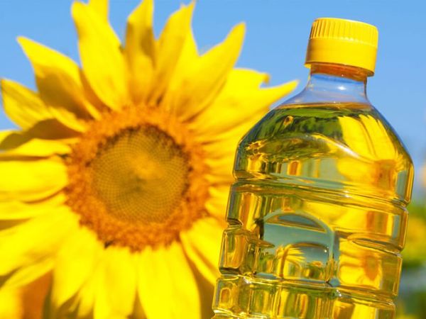 Refined Sunflower Oil from 우크라이나 supplied by Connect Value - High Quality 정제 해바라기유