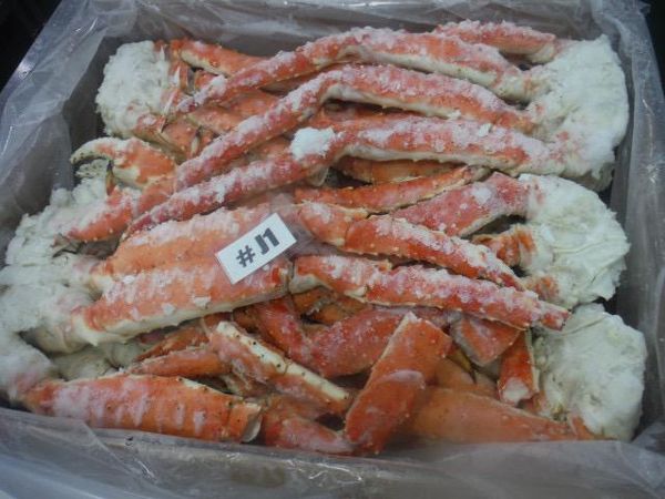 Red King crab cooked-frozen sections from 러시아 supplied by Seafood Souq - 킹크랩 - 레드 킹크랩 냉동 게